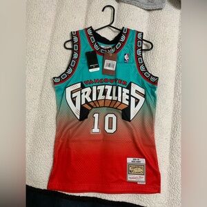 Mitchell & Ness Mike Bibby Red/Teal Vancouver Grizzlies 1998/99 Hardwood Jersey